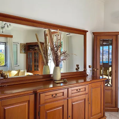 Villa Serenity Spilia 1st Floor *